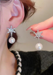 Beautiful Light Green Sterling Silver Zircon Shell Flower Pearl Hoop Earrings