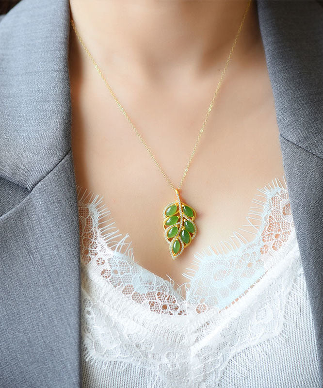 Beautiful Green Jade Zircon Leaf Pendant Necklace