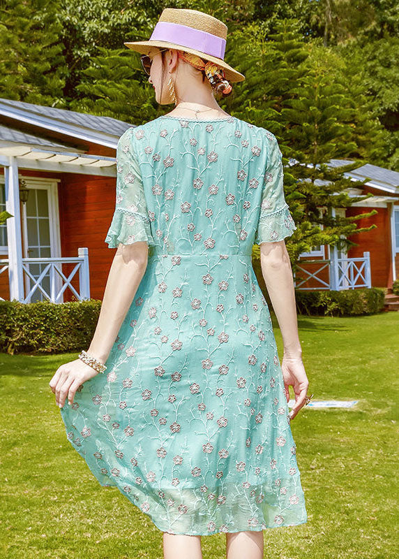 Beautiful Light Green O-Neck Embroideried Silk Mid Dresses Short Sleeve