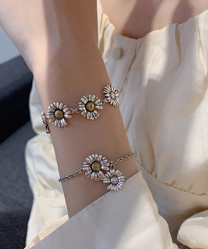 Boutique Silk Sterling Silver Little Daisy Charm Bracelet