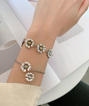 Boutique Silk Sterling Silver Little Daisy Charm Bracelet