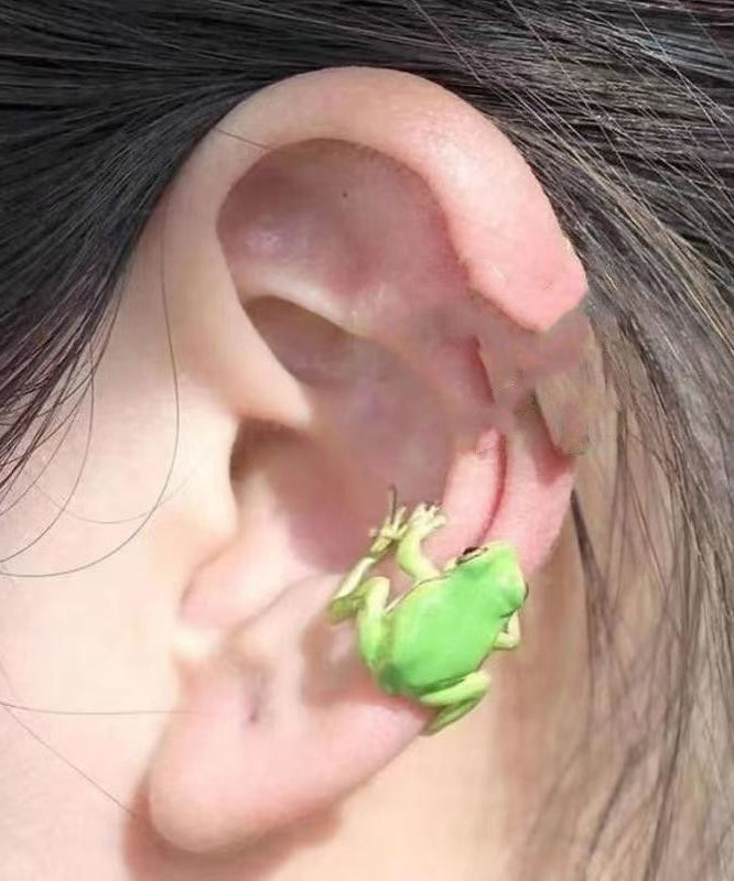 Chic Grass Green Alloy Frog Stud Earrings