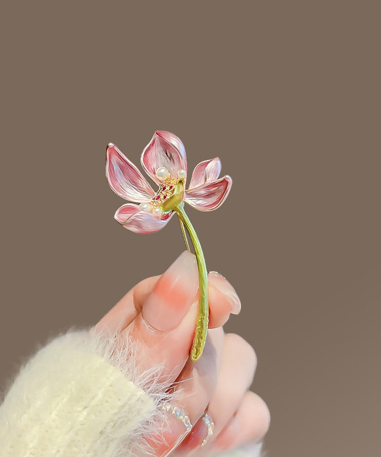 Chic Pink Copper Alloy Pearl Lotus Brooches