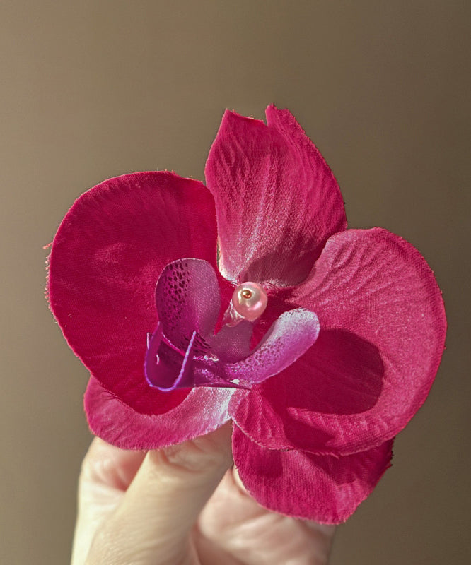 Chic Red Acrylic Pearl Fringed Iris Hairpin