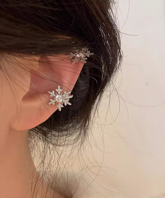 Chic Silk Copper Platinum Plating Zircon Snowflake Stud Earrings