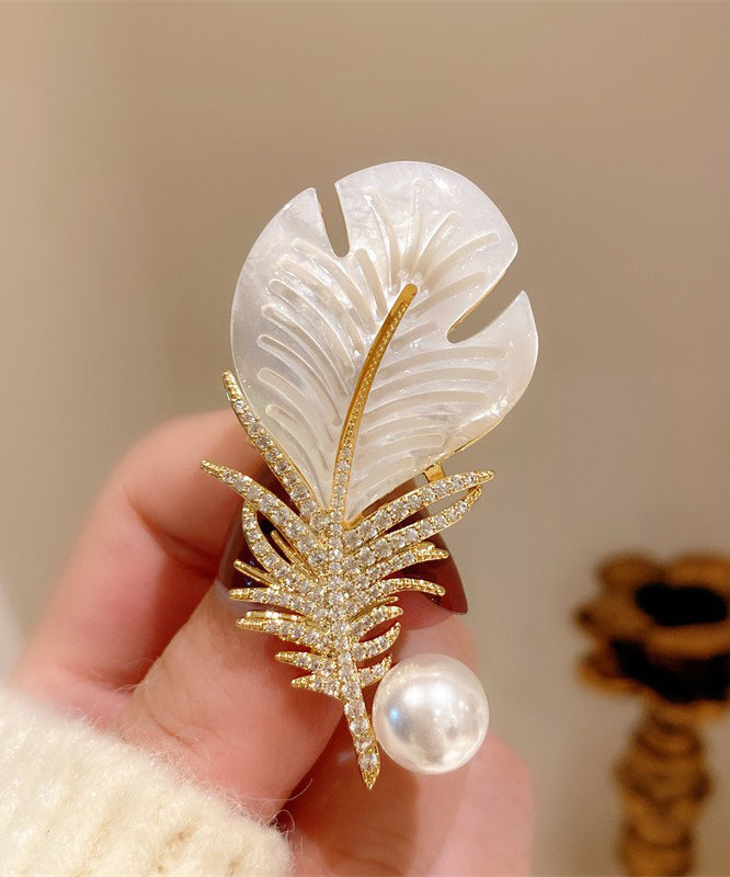 Cute White Copper Zircon Pearl Shell Brooch