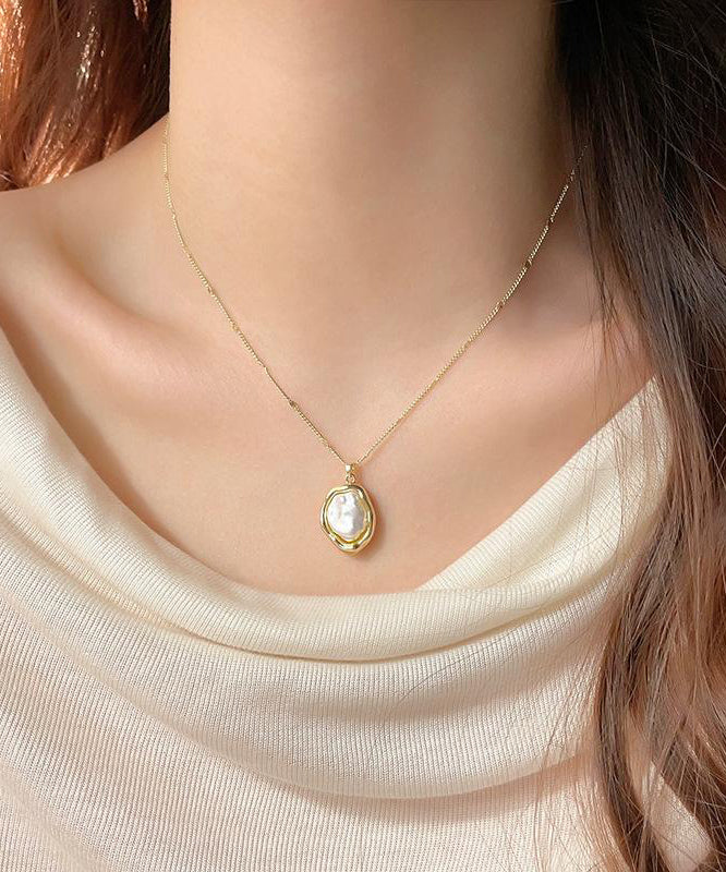 Elegant Gold 14K Gold Alloy Pearlendant Necklace