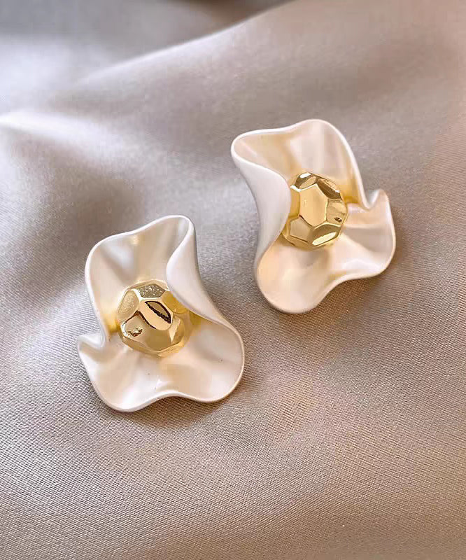 Elegant White Copper Overgild Floral Stud Earrings