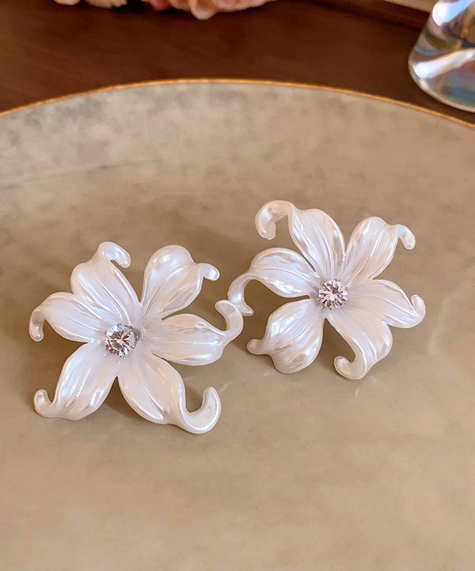 Elegant White Floral Zircon Stud Earrings