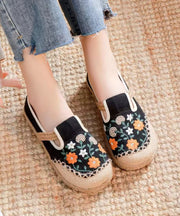 Ethnic Style Retro Black Floral Embroidered Flat Shoes