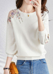 French White O-Neck Embroidered Versatile Knit Top Fall