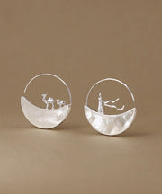 Regular Silk Sterling Silver Overgild Shell Asymmetrical Desig Hoop Earrings
