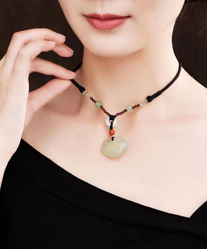 Retro Red Jade Gem Stone Pendant Necklace