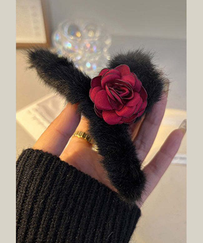 Women Black Fluffy Rose Shark Clamp Hairpin