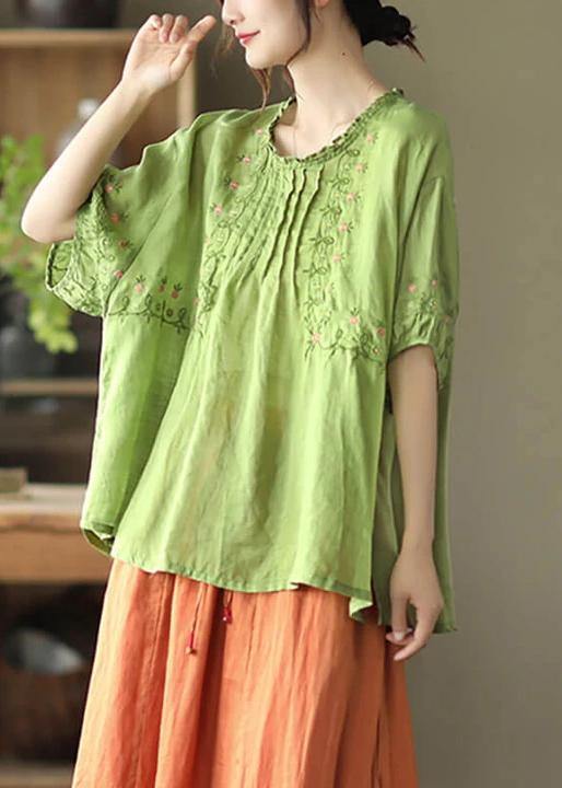 Women Green Floral Draped Ramie O-neck Embroidered Split T-shirt - SooLinen