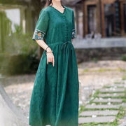 Kunstrosa Leinenkleid V-Ausschnitt Stickerei Leinenroben Kleid