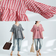 Schöne rot karierte Leinenkleidung für Frauen Plus Size Fashion Ideas V-Ausschnitt Schmetterlingsärmel Plus Size Blusen