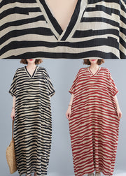 Bohemian Black Striped V Neck Taschen Langes Kleid mit kurzen Ärmeln