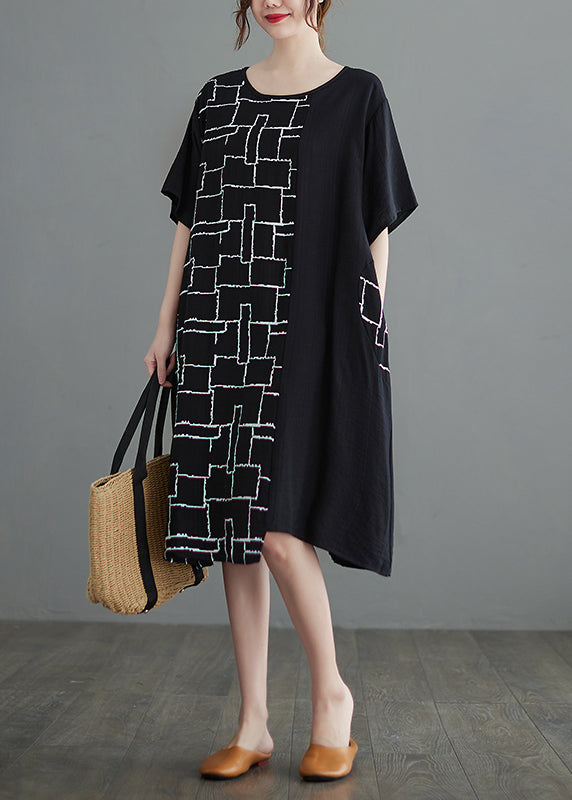 Boutique Schwarzes Kleid mit asymmetrischem Design und kurzen Ärmeln