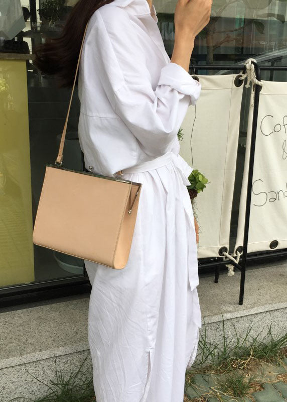 Boutique Weißes Kleid mit Peter Pan-Kragen und Bindebund an der Taille