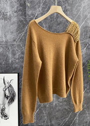 Kurzer Milchtee-Farben-Schräghals-Punkt-Patchwork-Kaschmir-Pullover mit langen Ärmeln