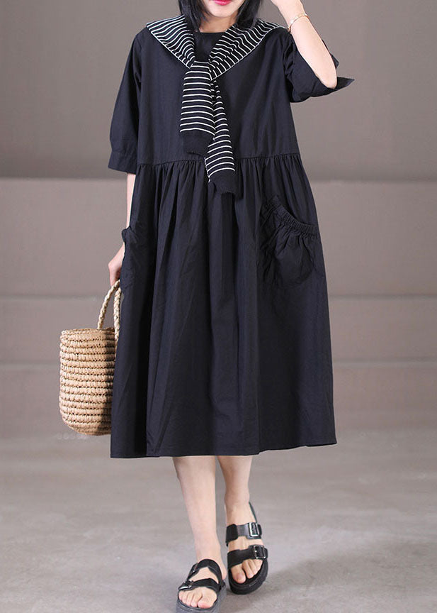 Lässiges schwarzes Patchwork-Kleid aus Baumwolle mit Matrosenkragen und halben Ärmeln
