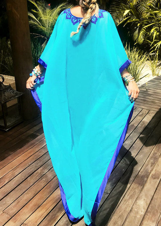 Lässiges, blaues, besticktes Chiffon-Strandkleid-Sommerkleid