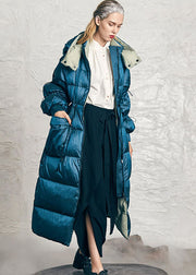 Lässige blaue Winter-Entendaunenjacke mit Reißverschlusstaschen