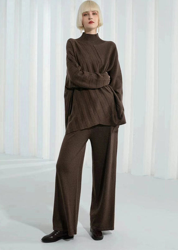 Lässiger dunkelkhakifarbener Rollkragenpullover mit dickem asymmetrischem Design Wollpullover mit langen Ärmeln