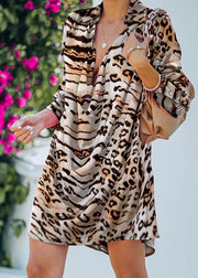 Lässiger Peter-Pan-Kragen, asymmetrisches Design, Leopardenmuster, Chiffon, mittellanges Kleid mit langen Ärmeln