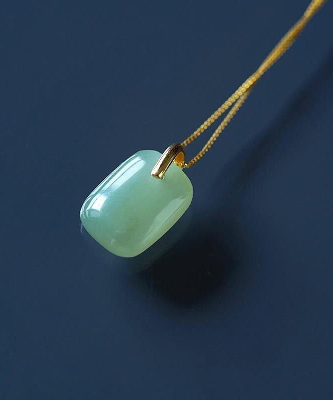 Chic Green Sterling Silver Inlaid Jade Pendant Necklace