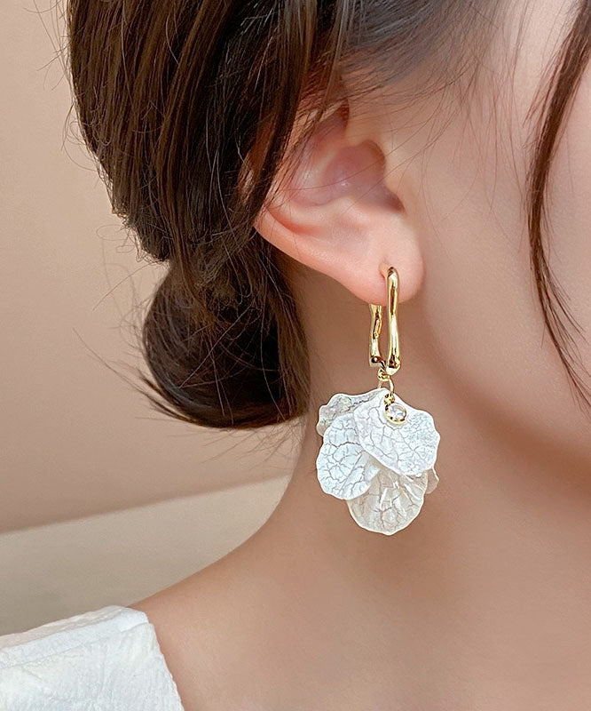 Chic White Copper Overgild Floral Drop Earrings