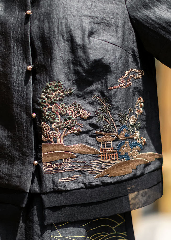 Seidenmäntel im chinesischen Stil mit schwarzem Knopf, besticktem Stehkragen und halben Ärmeln