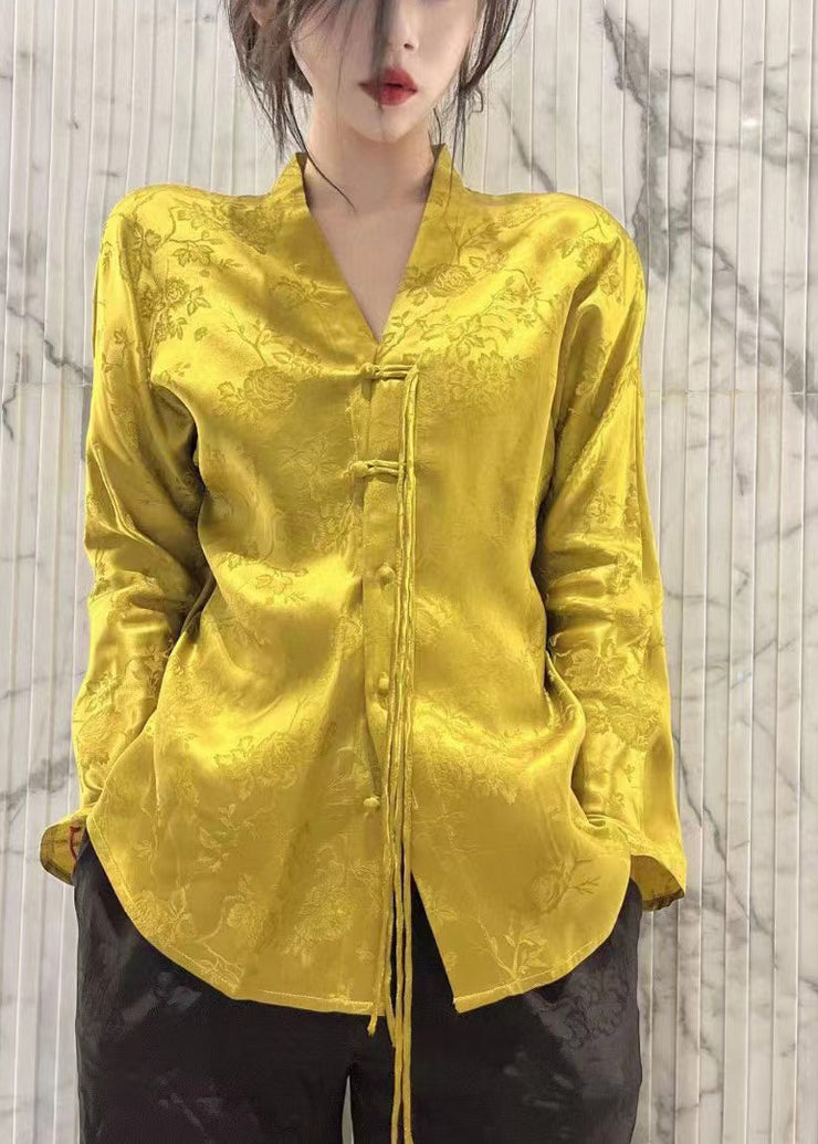 Gelbes V-Ausschnitt-Jacquard-Seidenhemd im chinesischen Stil mit langen Ärmeln