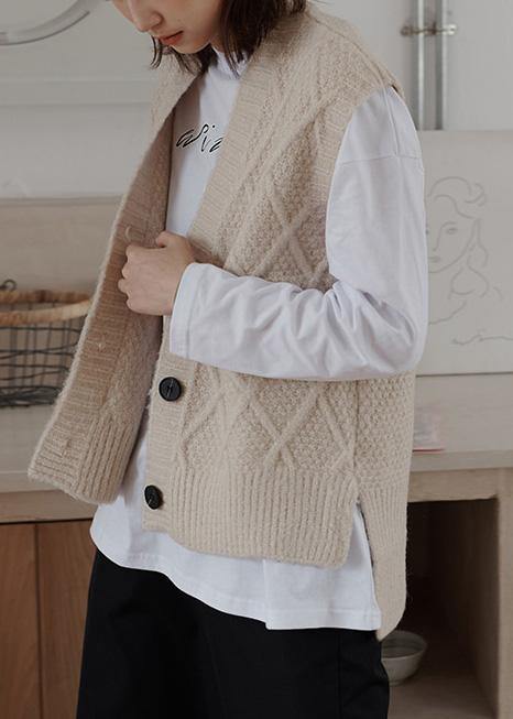 Chunky sleeveless beige knitwear plus size v neck knit blouse - SooLinen