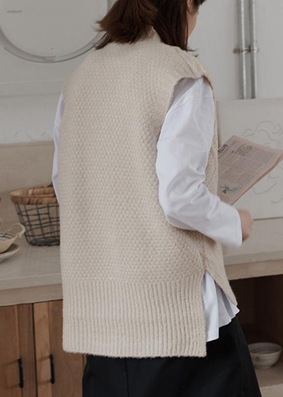 Chunky sleeveless beige knitwear plus size v neck knit blouse - SooLinen