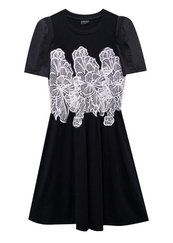 Klassisches schwarzes O-Ausschnitt-Stickerei-Patchwork-Baumwoll-langes Kleid mit kurzen Ärmeln