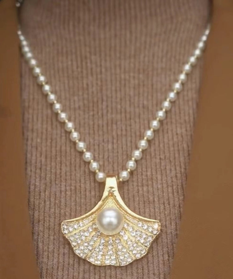 Classy Gold Alloy Zircon Pearl Maple Leaves Pendant Necklace