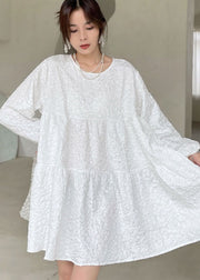 Elegantes weißes Patchwork-Baumwollkleid mit O-Ausschnitt Frühling