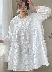 Elegantes weißes Patchwork-Baumwollkleid mit O-Ausschnitt Frühling