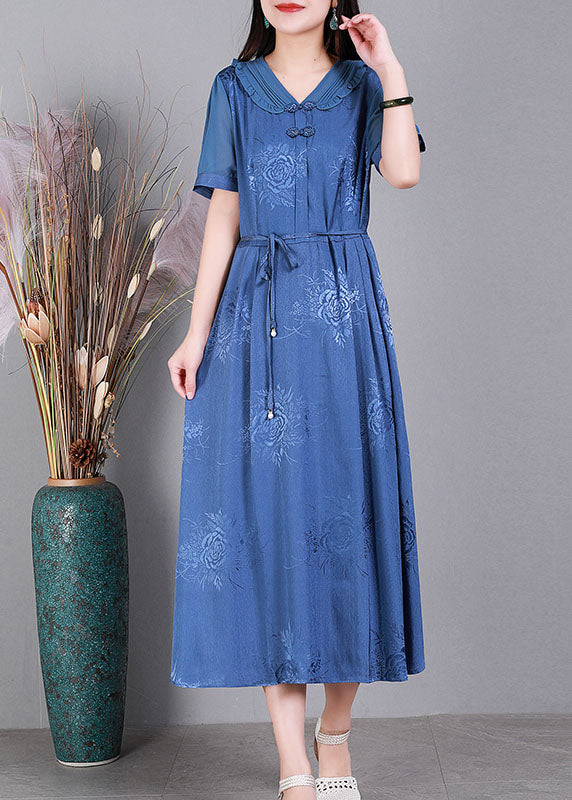 Elegantes blaues Jacquard-Seidenkleid mit orientalischem Knopf und V-Ausschnitt