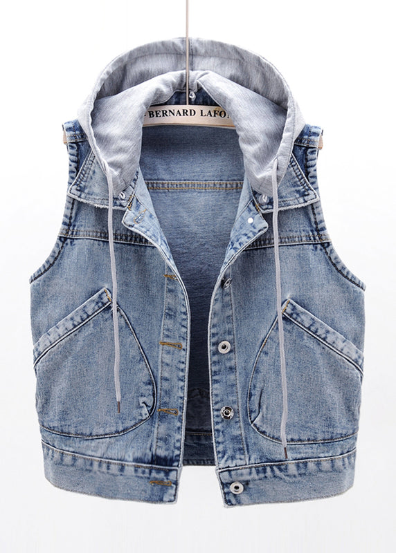 Elegante hellblaue Patchwork-Taschen Jeansweste mit Kapuze, ärmellos