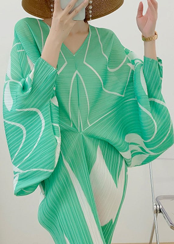 Elegante, hellgrüne, faltige Urlaubskleider mit V-Ausschnitt und langen Ärmeln