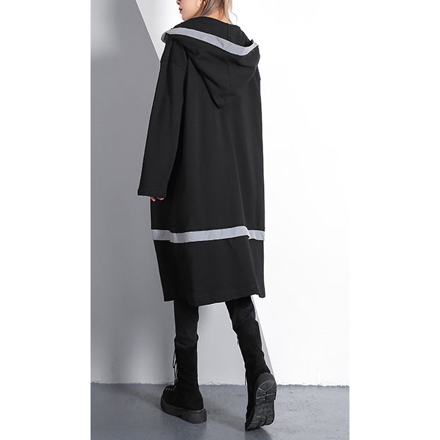 Elegantes schwarzes Reisekleid in Übergröße mit Taschen aus feiner Baumwollmischung mit Kapuze