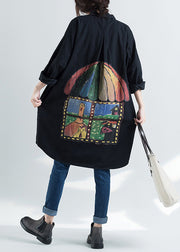 Elegantes Baumwoll-Tunika-Muster mit Reversdruck und Plus-Size-Design in Schwarz. Knieshirts für den Frühling