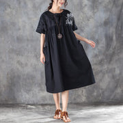 Elegante lange Baumwollkleider Locker sitzendes, lockeres, kurzärmliges, schwarzes Plisseekleid mit Rundhalsausschnitt
