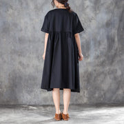 Elegante lange Baumwollkleider Locker sitzendes, lockeres, kurzärmliges, schwarzes Plisseekleid mit Rundhalsausschnitt