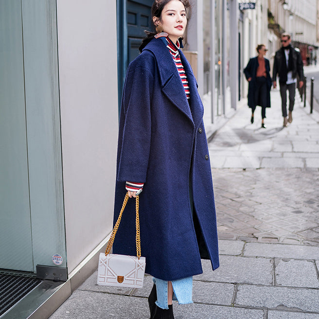 Elegante marineblaue Mäntel Kleidung in großen Größen Gekerbter Maximantel Eleganter zweireihiger Mantel mit Taschen