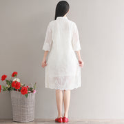 Elegantes weißes Chiffonkleid Stand Half Sleeve Partykleid Patchwork-Stickerei Strandkleid