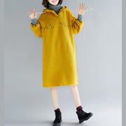 Elegantes gelbes Frühlingskleid übergroße falsche zweiteilige Urlaubskleider mit Kapuze